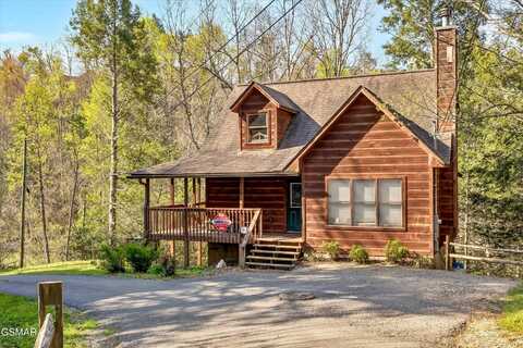 415 Silver Maple Lane, Gatlinburg, TN 37738
