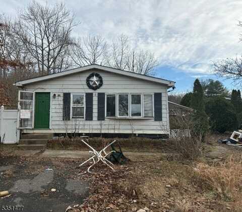 49 Deer Way, Manalapan, NJ 07726