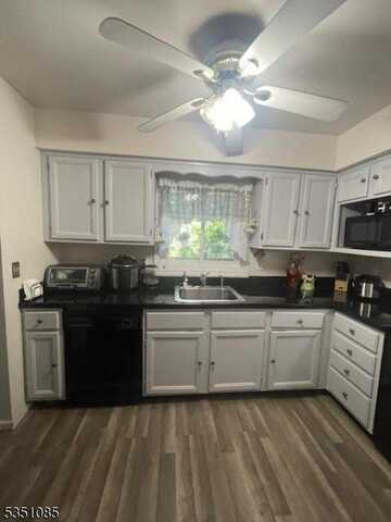 26 Wyker Rd, Franklin, NJ 07416
