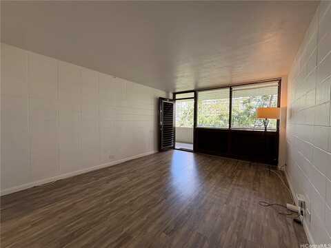 425 Ena Road, Honolulu, HI 96815