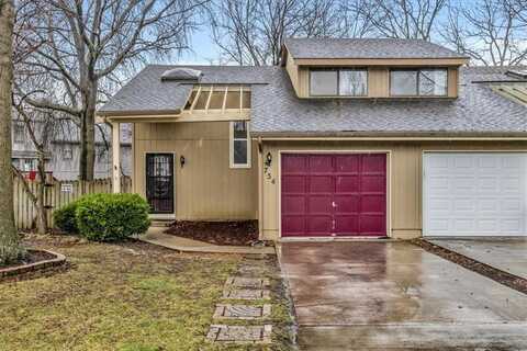 754 Claremont Court, Lees Summit, MO 64063