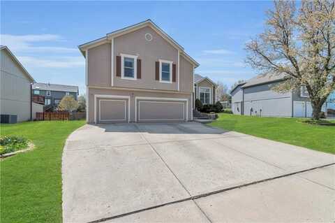 7442 N Sycamore Avenue, Kansas City, MO 64158