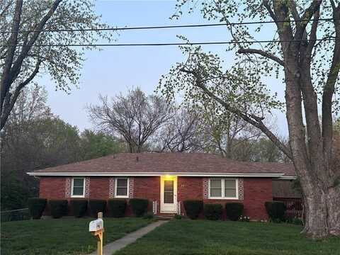 509 S 18th Street, Leavenworth, KS 66048