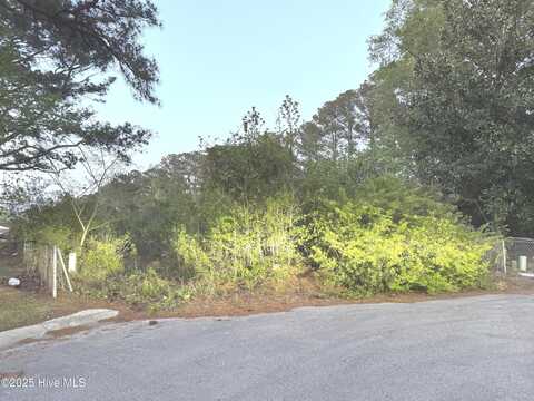 103 S Glen Court, Jacksonville, NC 28540