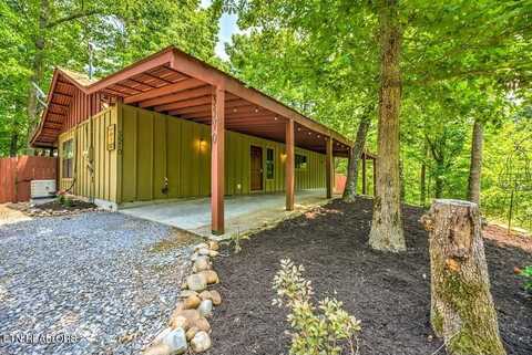 3570 Old Mountain Rd, Sevierville, TN 37876
