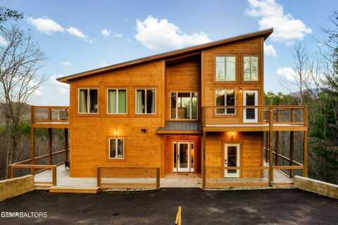 4164 Chamberlain Lane, Sevierville, TN 37862