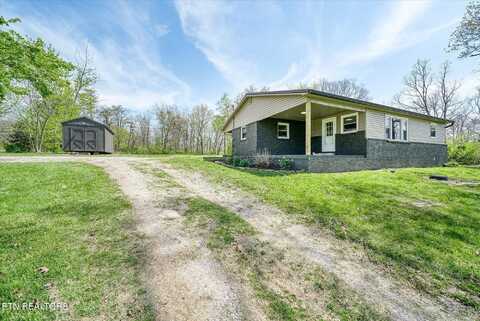 10587 Chestnut Hill Rd, Crab Orchard, TN 37723