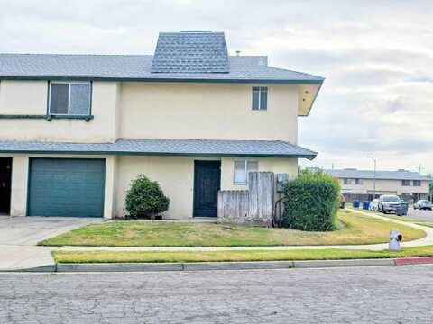 4854 Winery Circle, Fresno, CA 93726