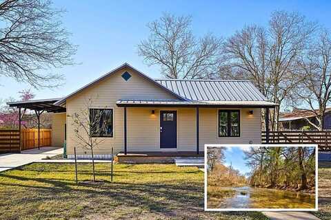 341 Guadalupe St, Kerrville, TX 78028