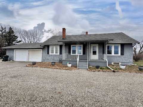 1518 E 23rd Avenue, Hutchinson, KS 67502
