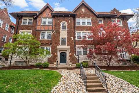 7570 Byron Place, Saint Louis, MO 63105