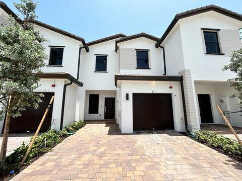 213 SW 159th Way, Pembroke Pines, FL 33027