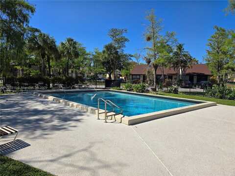 605 NW 47th St, Deerfield Beach, FL 33064