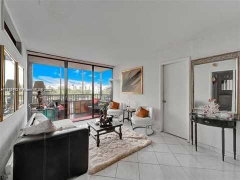 20301 W Country Club Dr, Aventura, FL 33180