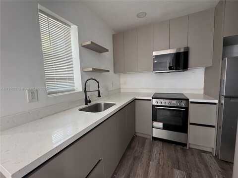 1840 Fillmore St, Hollywood, FL 33020