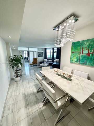 905 Brickell Bay Dr, Miami, FL 33131