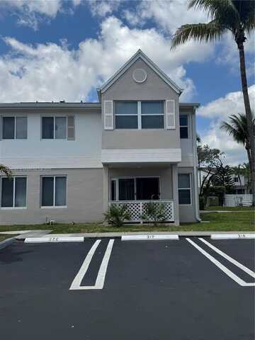 17440 NW 67th Ct, Hialeah, FL 33015