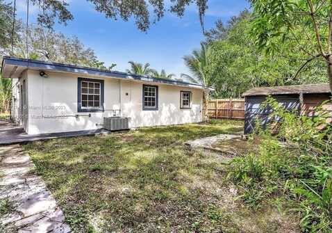936 NE 132nd St, North Miami, FL 33161