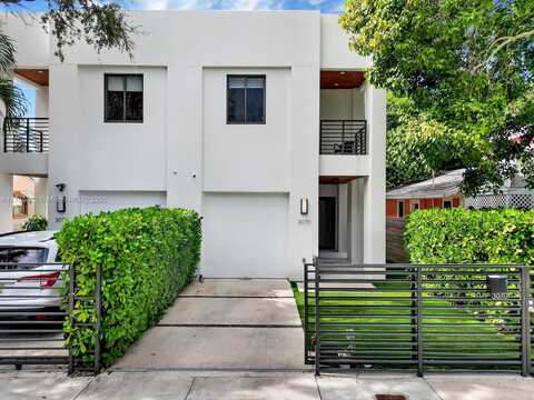 3070 Elizabeth St, Coconut Grove, FL 33133