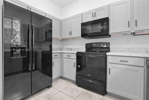 1417 NW 208th Ter, Miami Gardens, FL 33169