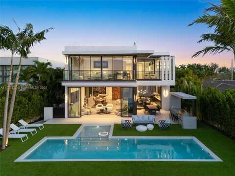315 N Shore Dr, Miami Beach, FL 33141