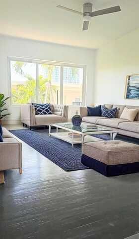 7325 Byron Ave, Miami Beach, FL 33141