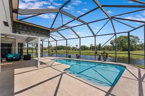 5721 Bayberry Ln, Tamarac, FL 33319