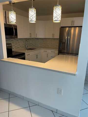 5201 NW 7th St, Miami, FL 33126
