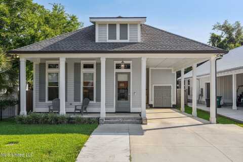 223 Caron Lane, Bay Saint Louis, MS 39520