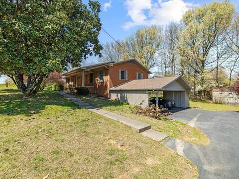 95 Comer Dr., Madisonville, KY 42431