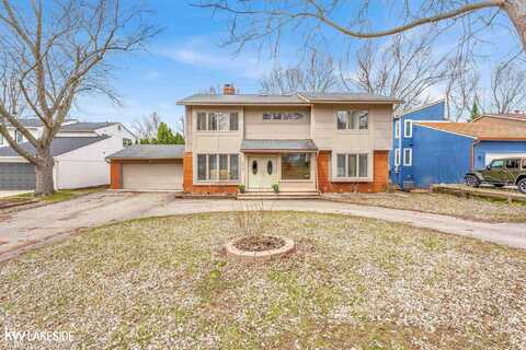 2110 Langham, West Bloomfield, MI 48323