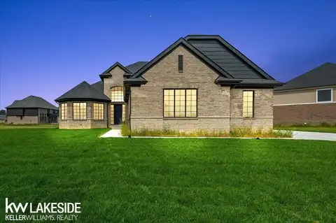 682 Westlake, Oxford, MI 48371