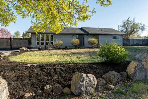 2990 SW Forest Avenue, Redmond, OR 97756