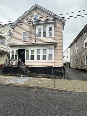 90 Quequechan St, Fall River, MA 02723