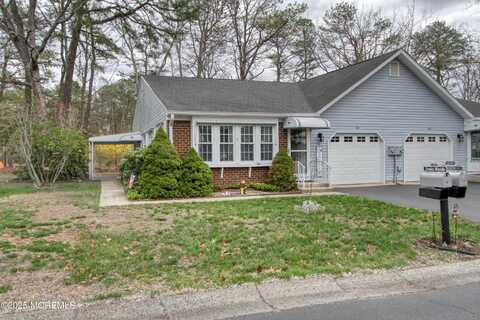 13 Swift Circle, Whiting, NJ 08759