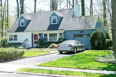 258 Steamboat Road, Great Neck, NY 11024