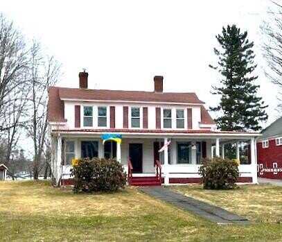 40 Lincoln Street, Dover-Foxcroft, ME 04426