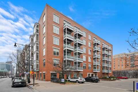 939 W Madison Street, Chicago, IL 60607