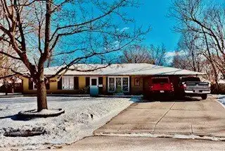 12 Circle Court, Montgomery, IL 60538