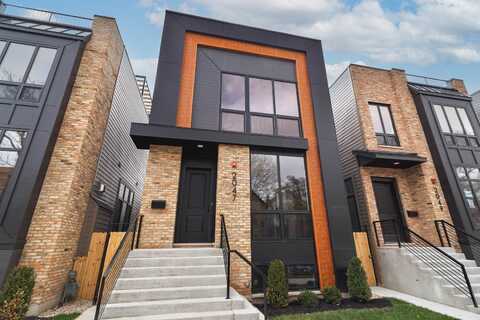 2047 W Race Avenue, Chicago, IL 60612