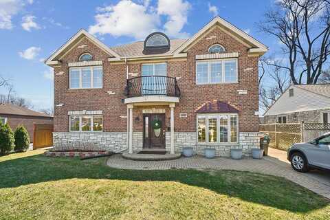 7039 Simpson Street, Morton Grove, IL 60053