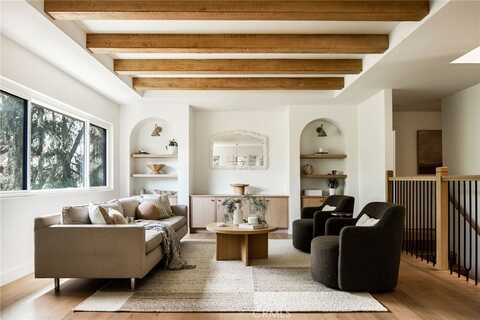 521 Fremont Drive, Pasadena, CA 91103