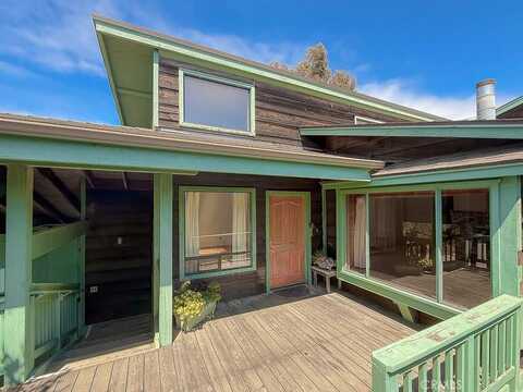 523 Derby Lane, Cambria, CA 93428