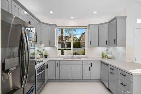 199 Las Flores, Aliso Viejo, CA 92656