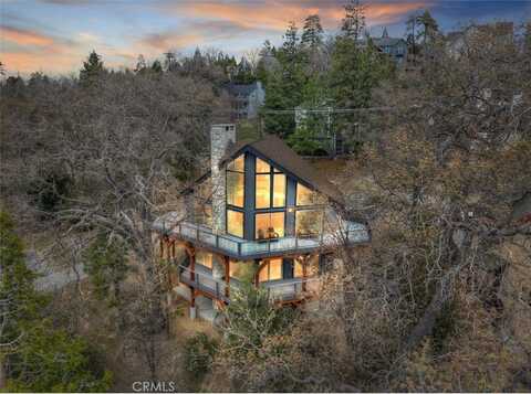 27637 St Bernard Lane, Lake Arrowhead, CA 92352