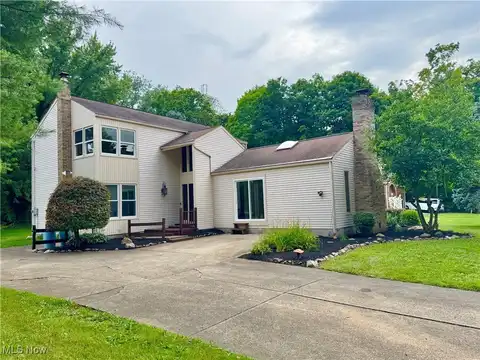11249 Leffingwell Road, Berlin Center, OH 44401
