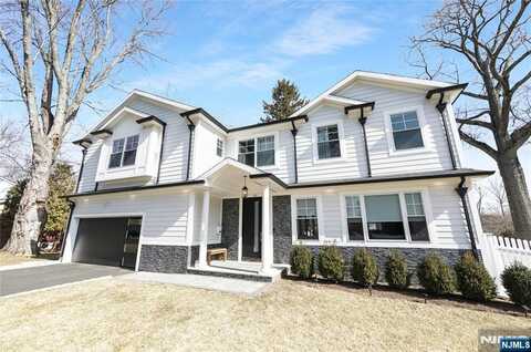 88 Woodland Road, Demarest, NJ 07627