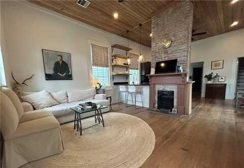7713 ZIMPEL Street, New Orleans, LA 70118