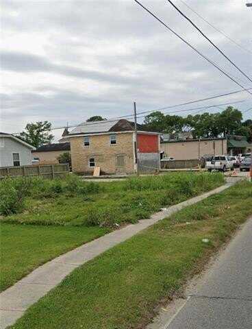 6810 CHEF MENTEUR Highway, New Orleans, LA 70126