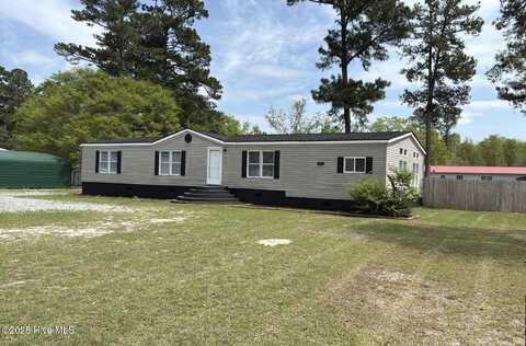 16781 Sanders Circle, Laurinburg, NC 28352
